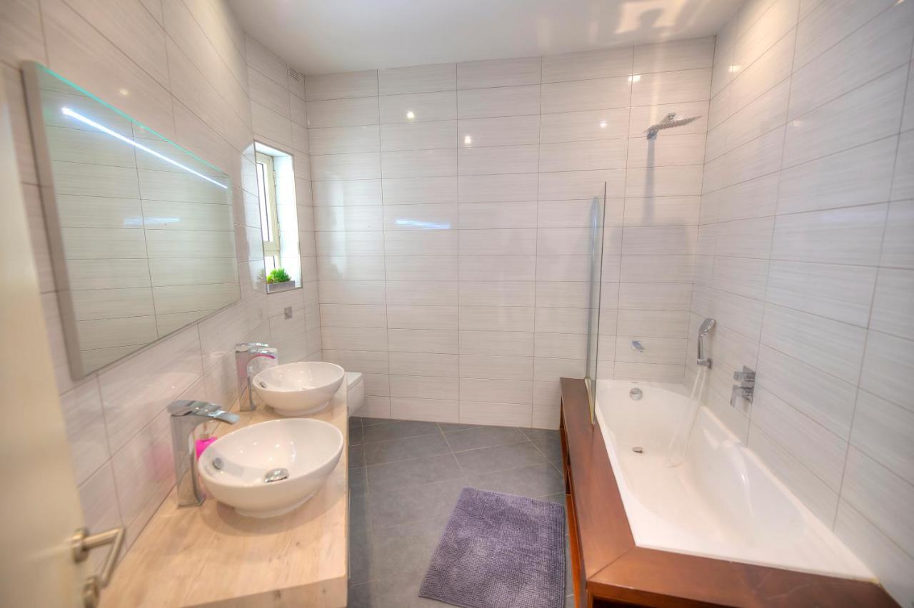 Spacious 4 Bedrooms With Sea View Balcony Goslm-3 سليمة المظهر الخارجي الصورة